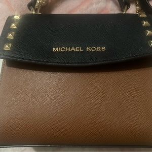 Michael Kors Karla Opticwht/Lug Mini Converter Th xbody Leather. Brand new!
